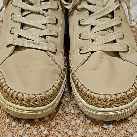 Ugg Hightop Leather Shoes - Picture 3 of 16